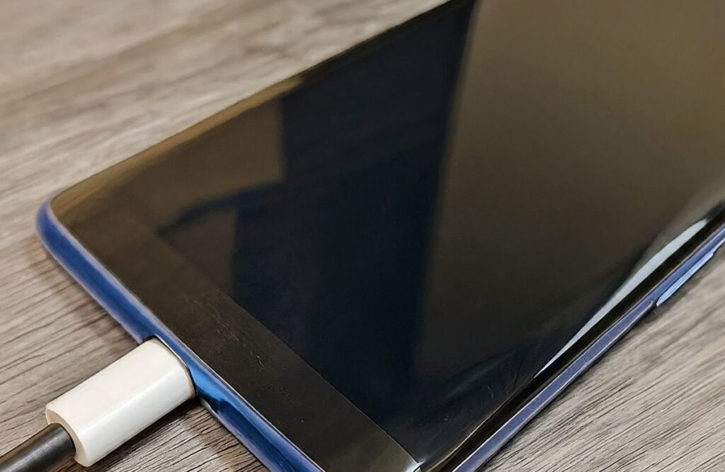 How To Fix Samsung Stuck On Charging Screen